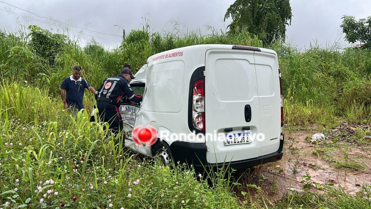 VÍDEO: Motorista fica com traumatismo craniano após acidente entre carro e carreta