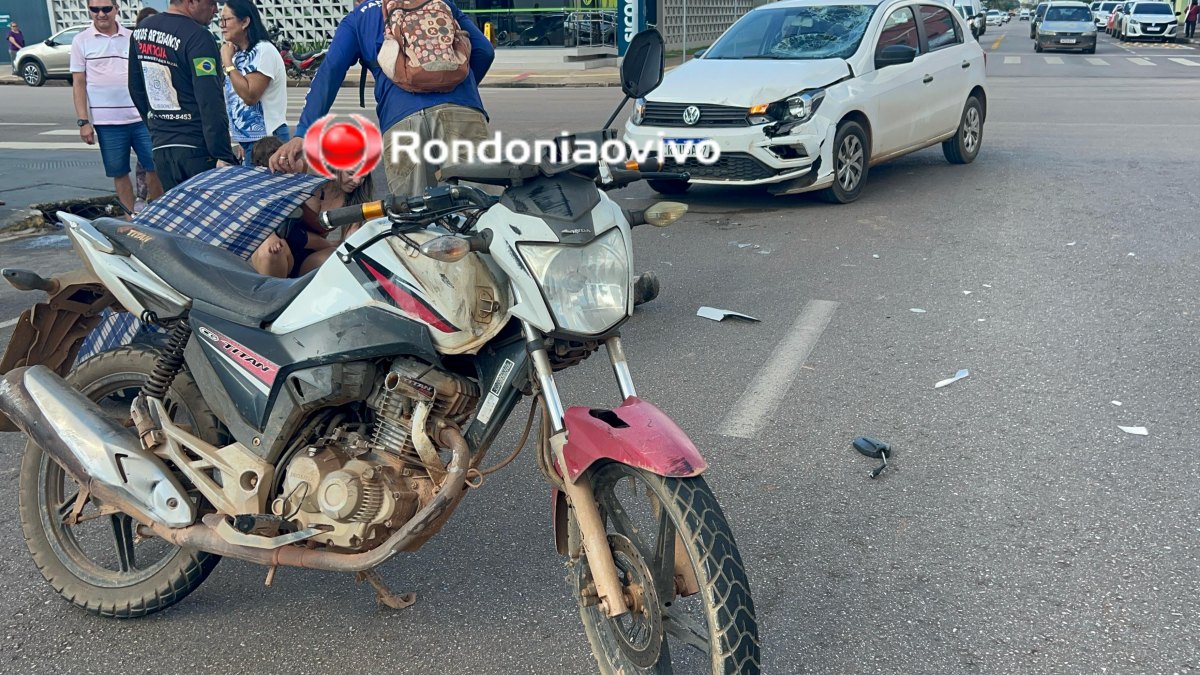 URGENTE: Gravíssimo acidente entre carro e moto é registrado na Duque de Caxias
