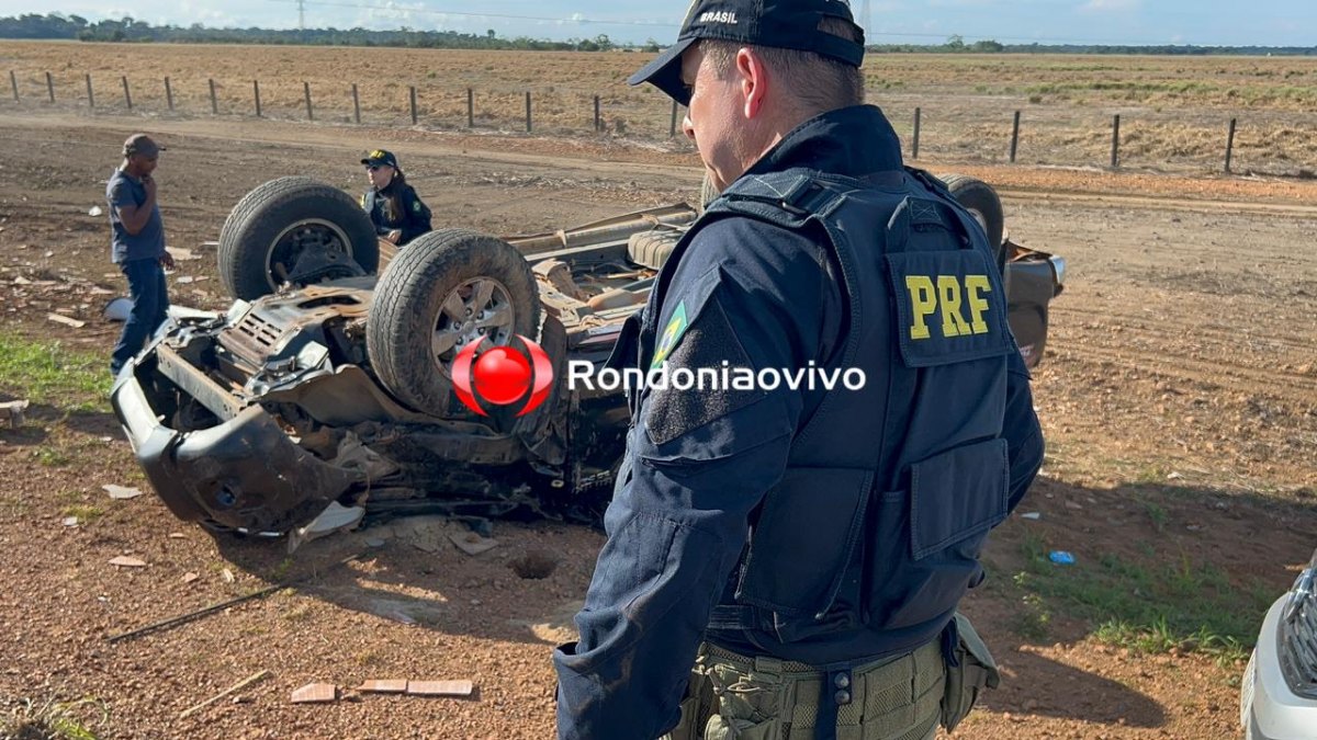 AO VIVO: Mãe e duas filhas sofrem grave ferimentos após Hilux capotar na BR-364