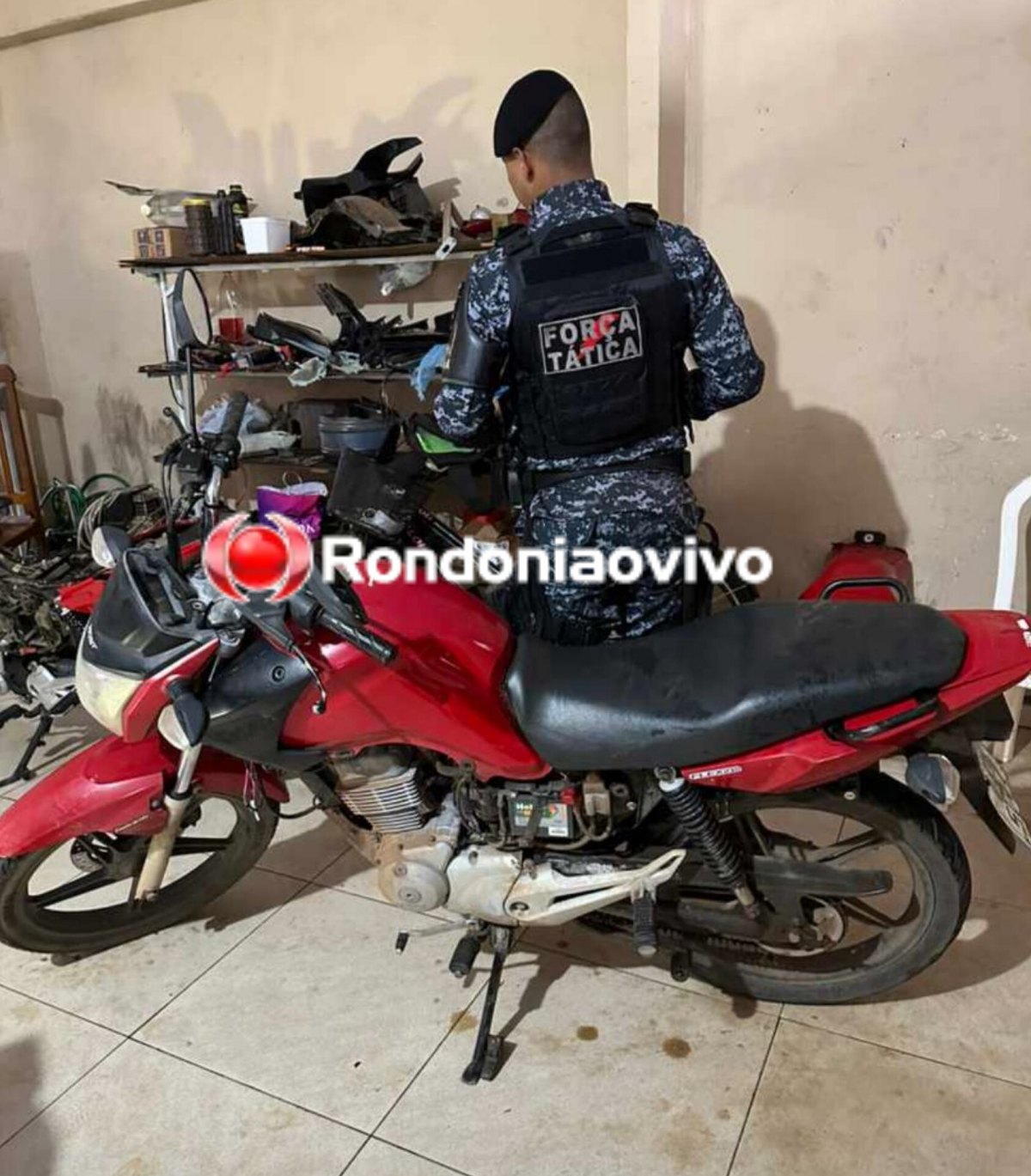 APÓS RASTREAMENTO: Polícia descobre mocó e prende dono de oficina com duas motos roubadas 