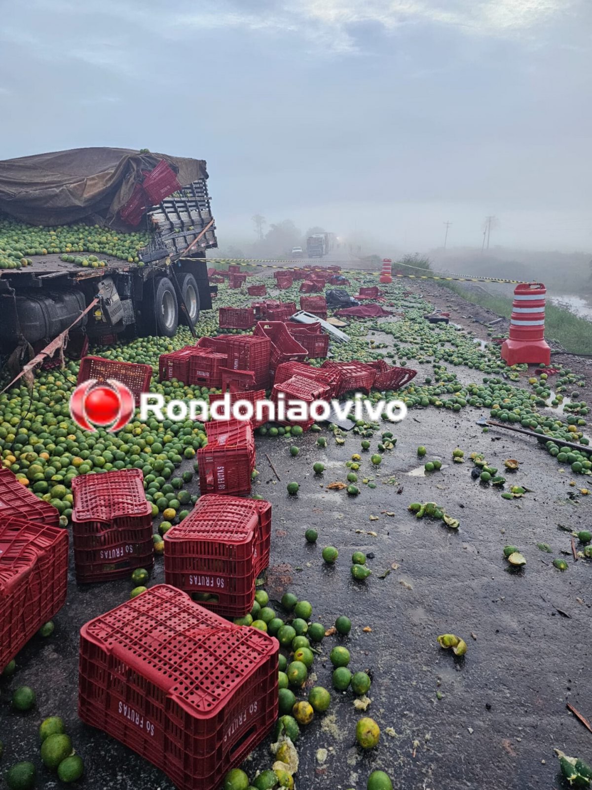 TRAGÉDIA: Batida entre dois caminhões deixa motorista morto na BR-364- VÍDEOS