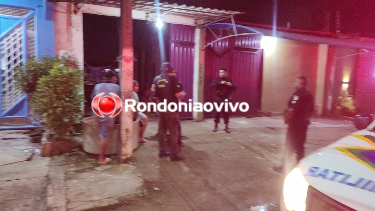 EXECUÇÃO: Homem é assassinado com tiro na cabeça em frente de residência 