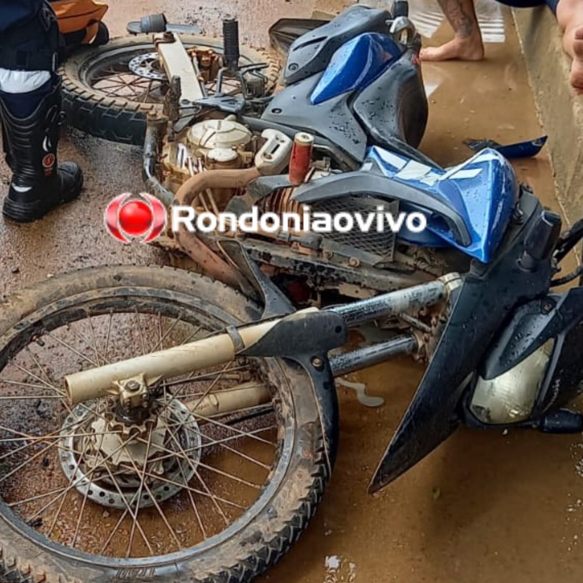 COLISÃO ENTRE MOTOS: Vídeo mostra gravíssimo acidente com três vítimas na zona Leste 