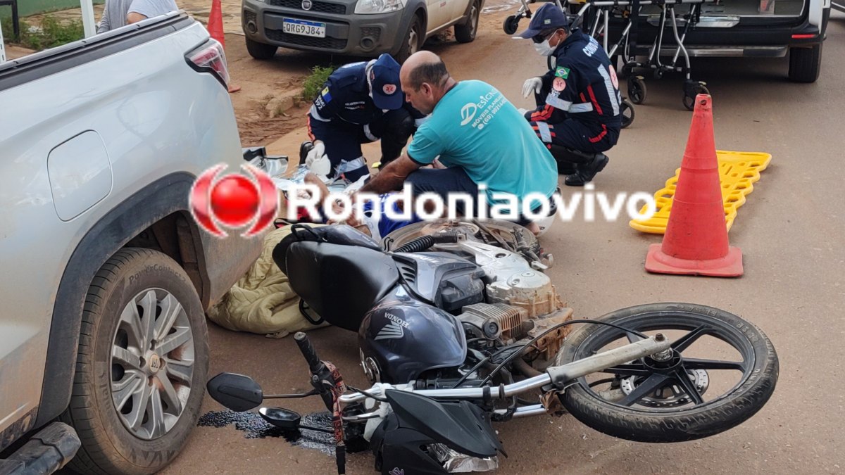 VÍDEO: Motociclista tem fratura exposta na perna após bater em carro parado