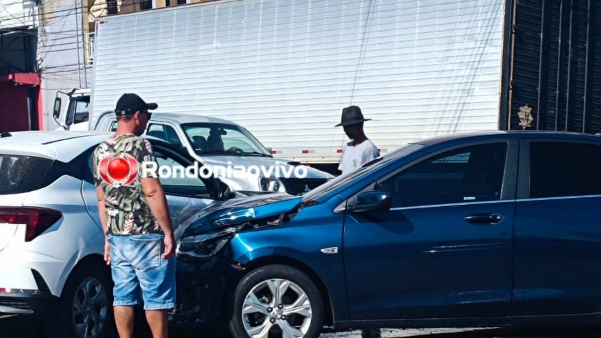 NA ABUNÃ: Forte colisão entre Onix e HB20 é registrada em Porto Velho  - VÍDEO 