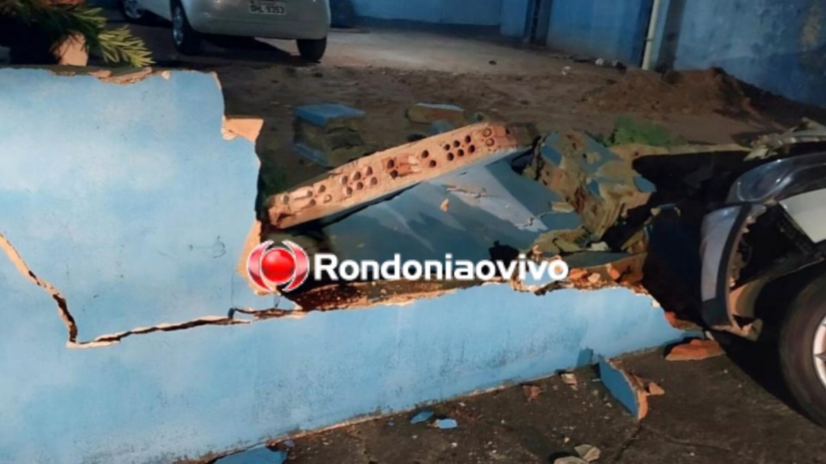 NA ABUNÃ: Quatro pessoas ficam feridas após grave colisão entre carros