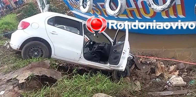 ASSISTA: Quadrilha foge da polícia e carro cai dentro do rio Madeira