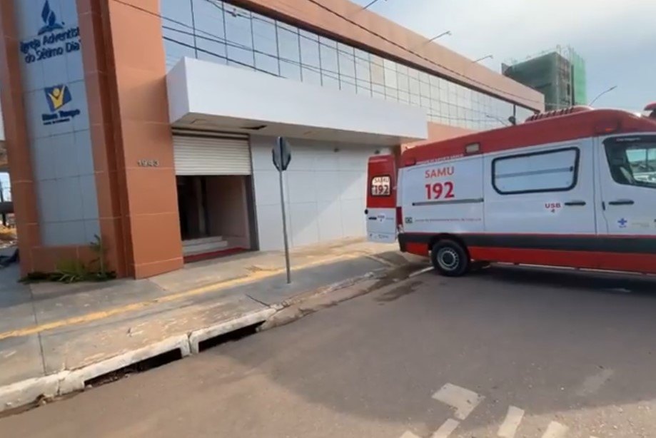 VÍDEO: Homem cai do telhado de igreja do Sétimo Dia na capital