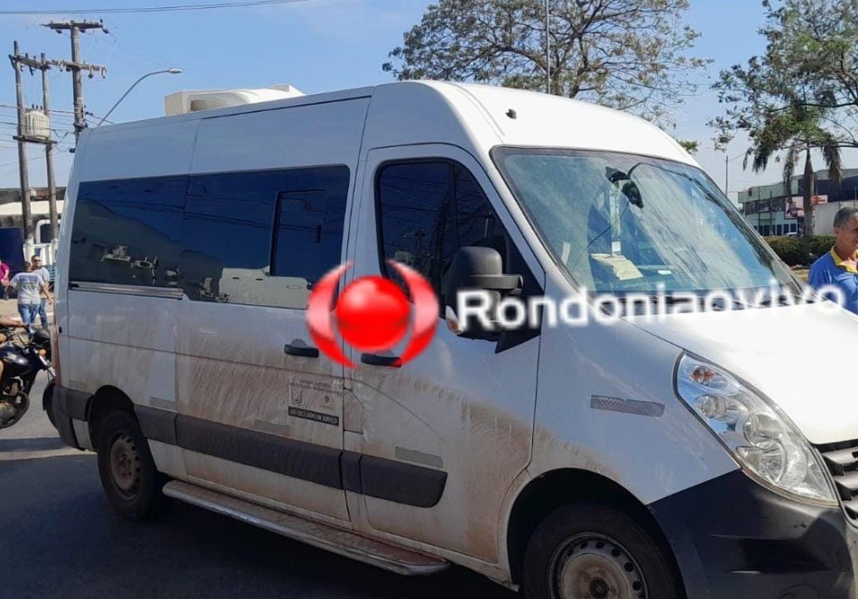 FRATURA EXPOSTA: Motoboy se envolve em grave acidente na Jorge Teixeira