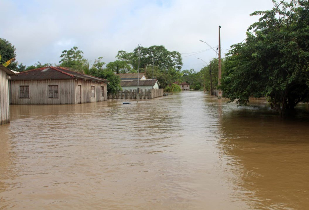 DEBAIXO D’ÁGUA: Constantes cheias provocam impactos para os moradores de Nazaré
