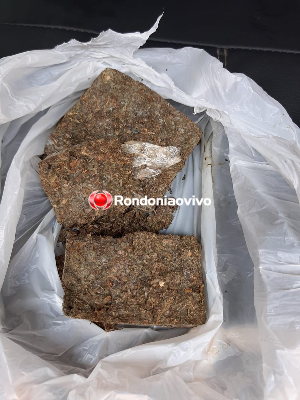 FLAGRANTE: Delegacia de Furtos e Roubos prende trio com droga e munições