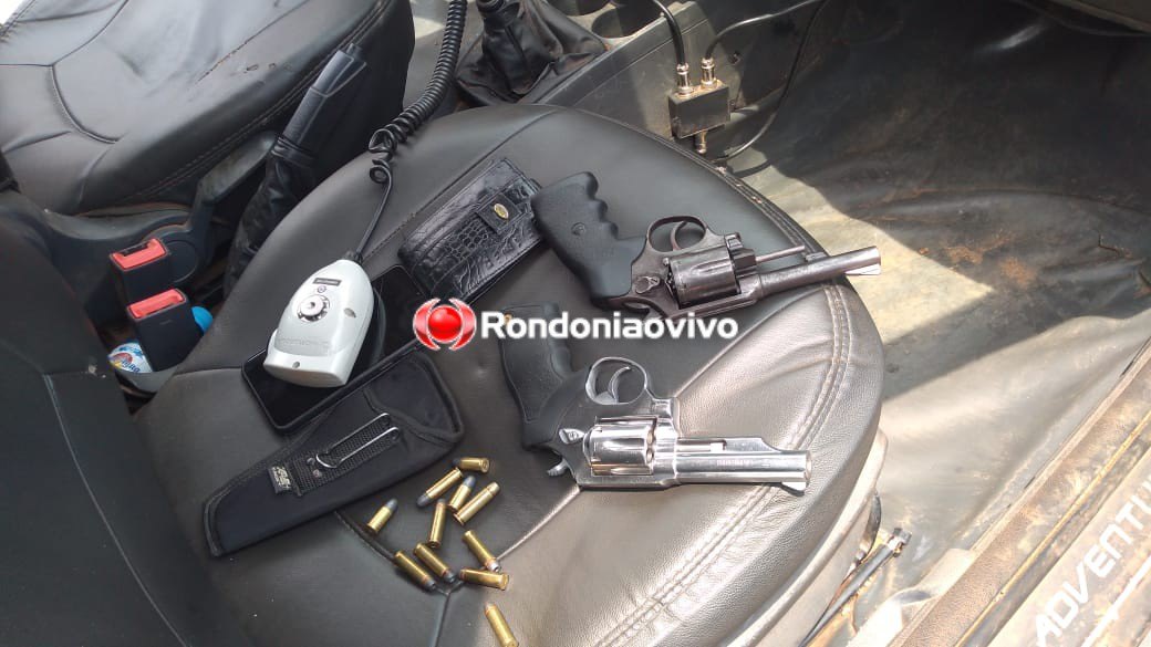 COBRANÇA DE DÍVIDA: Mulher e comparsas são presos com duas armas após ameaçarem matar família