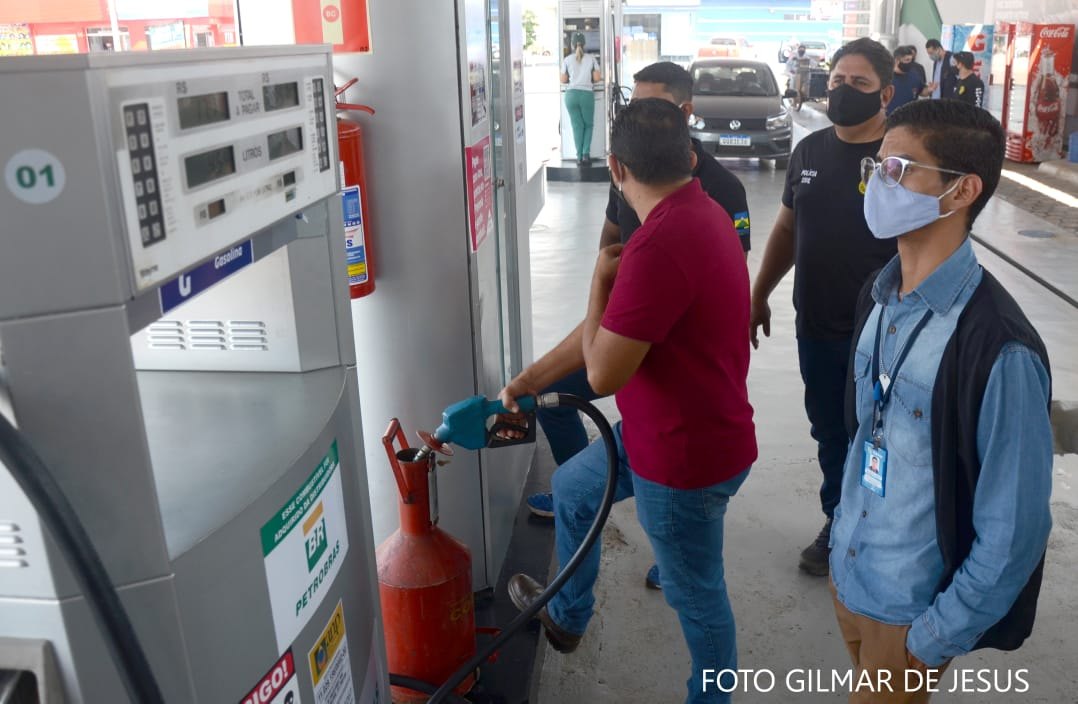 ABUSOS: Delegacia do Consumidor volta a fiscalizar postos de combustíveis em Porto Velho 