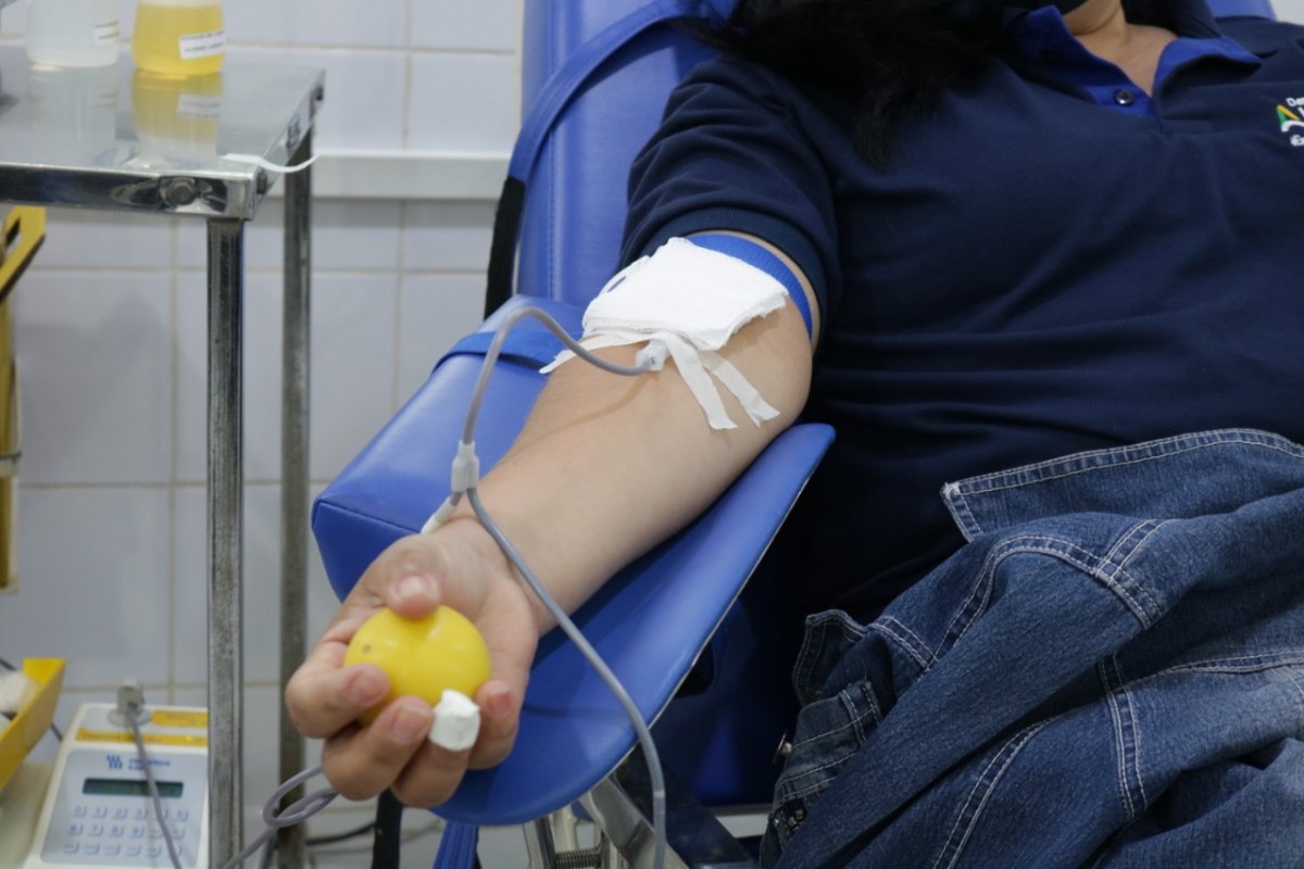 INICIATIVA: Assessores do Deputado Alex Silva promovem ação de doação de sangue 