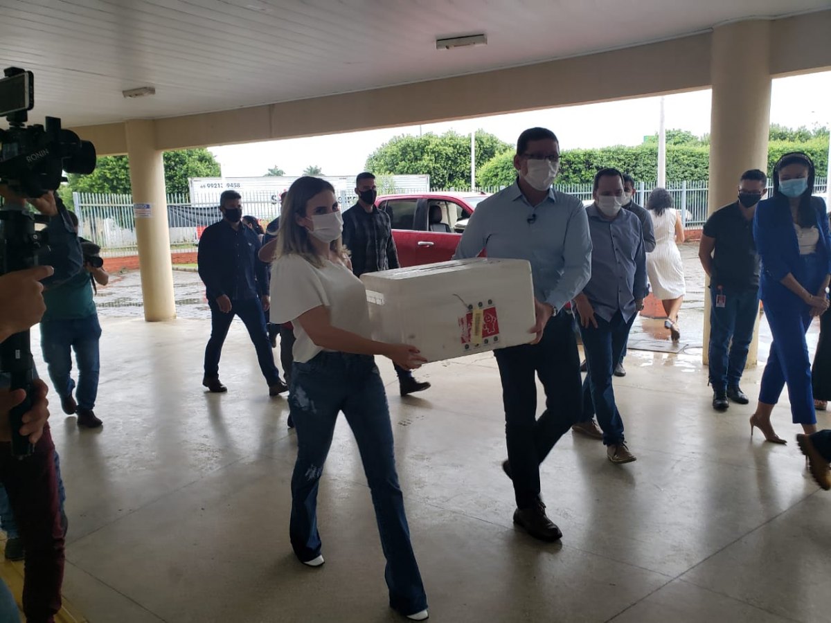 SERVIDORES DA SAÚDE: Ariquemes recebe doses da vacina que garantirá imunização