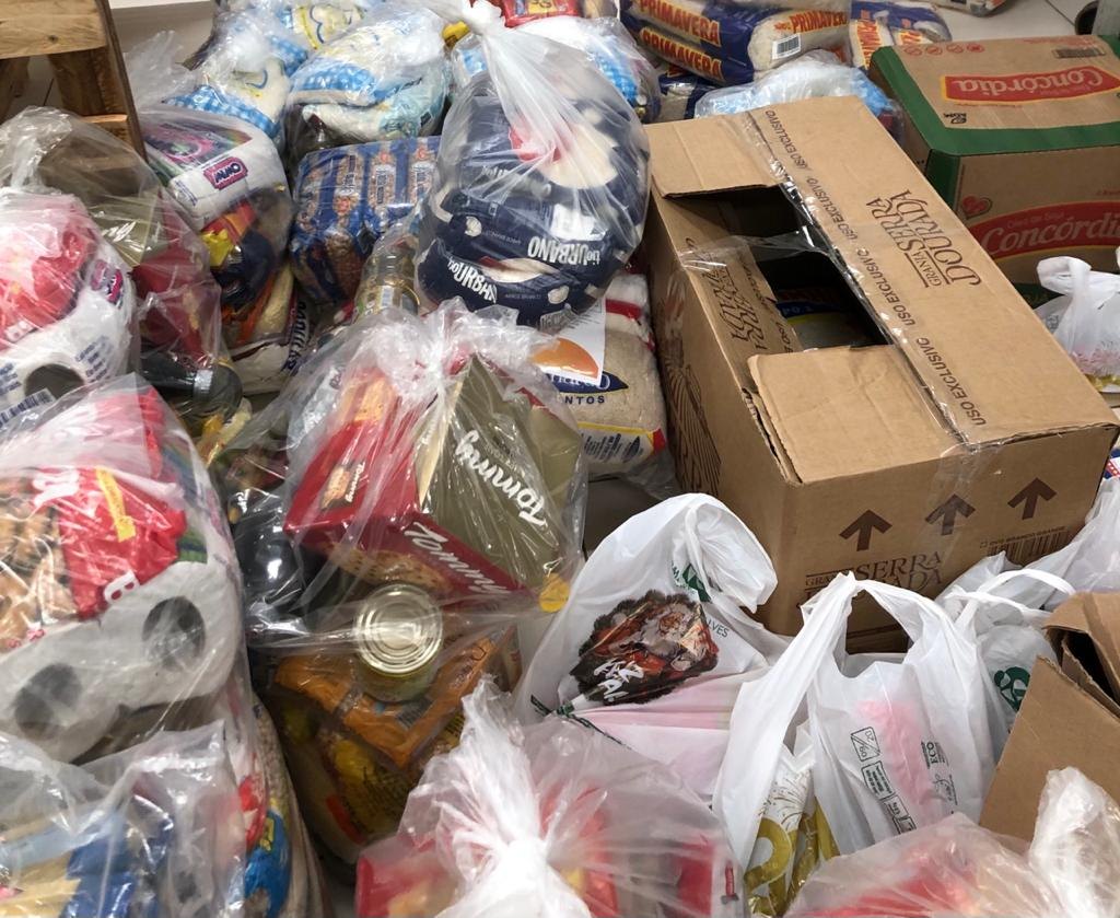 NATAL SEM FOME: Porto Velho Shopping realiza entrega de mais de duas toneladas de alimentos arrecadados 