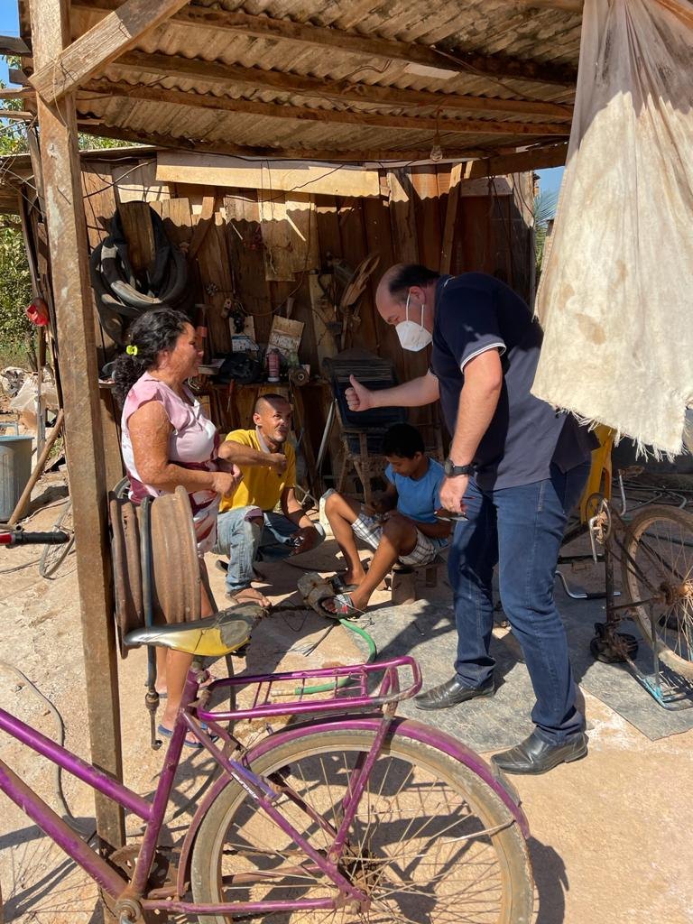 NO BAIRRO APARECIDA: Edwilson Negreiros acompanha serviços da Prefeitura de Porto Velho 