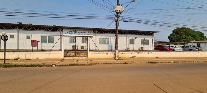 FEDOR : Servidores denunciam fossa estourada há mais de um mês na AMI