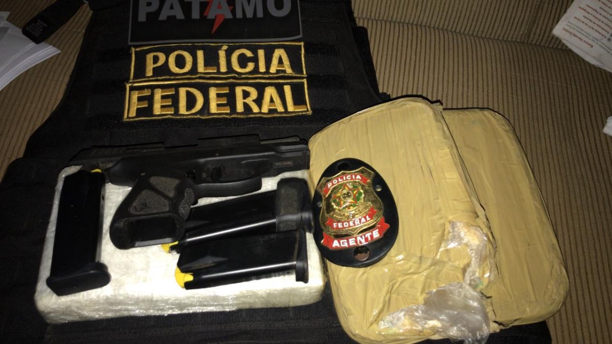 CARGA PRENSADA: PF faz operação contra 45 traficantes e apreende 150 veículos de luxo