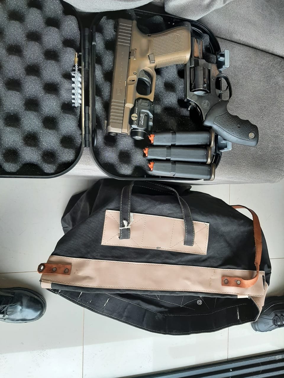 CARGA PRENSADA: PF faz operação contra 45 traficantes e apreende 150 veículos de luxo