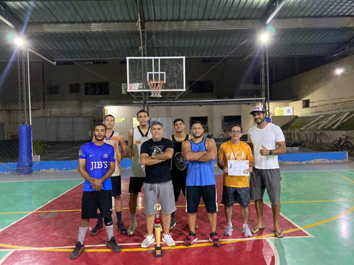BASQUETEBOL ÀS NAÇÕES: Crianças e adultos têm oportunidade de praticar o esporte em Porto Velho