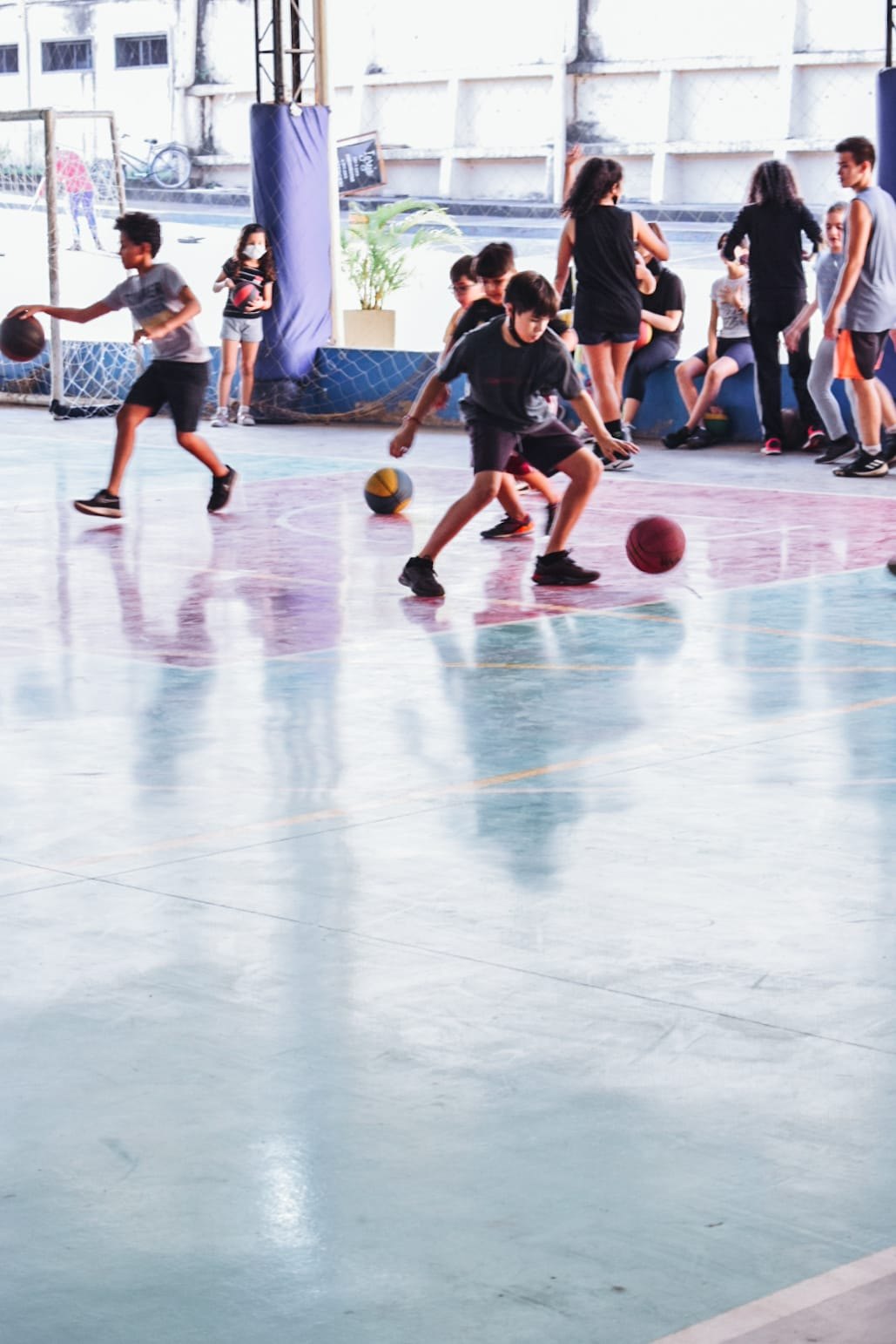 BASQUETEBOL ÀS NAÇÕES: Crianças e adultos têm oportunidade de praticar o esporte em Porto Velho
