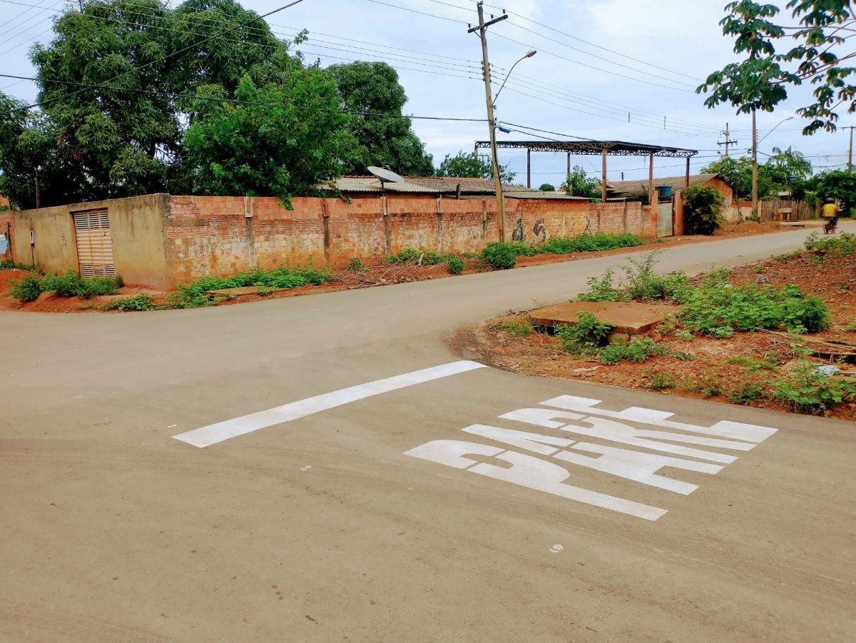 TRÂNSITO: Edwilson Negreiros pede sinalização para 20 ruas do bairro São Francisco