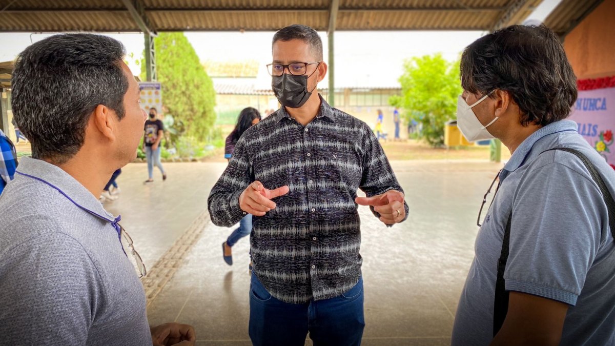 EDUCAÇÃO: Anderson Pereira incentiva estudantes da Escola Juscelino Kubitschek