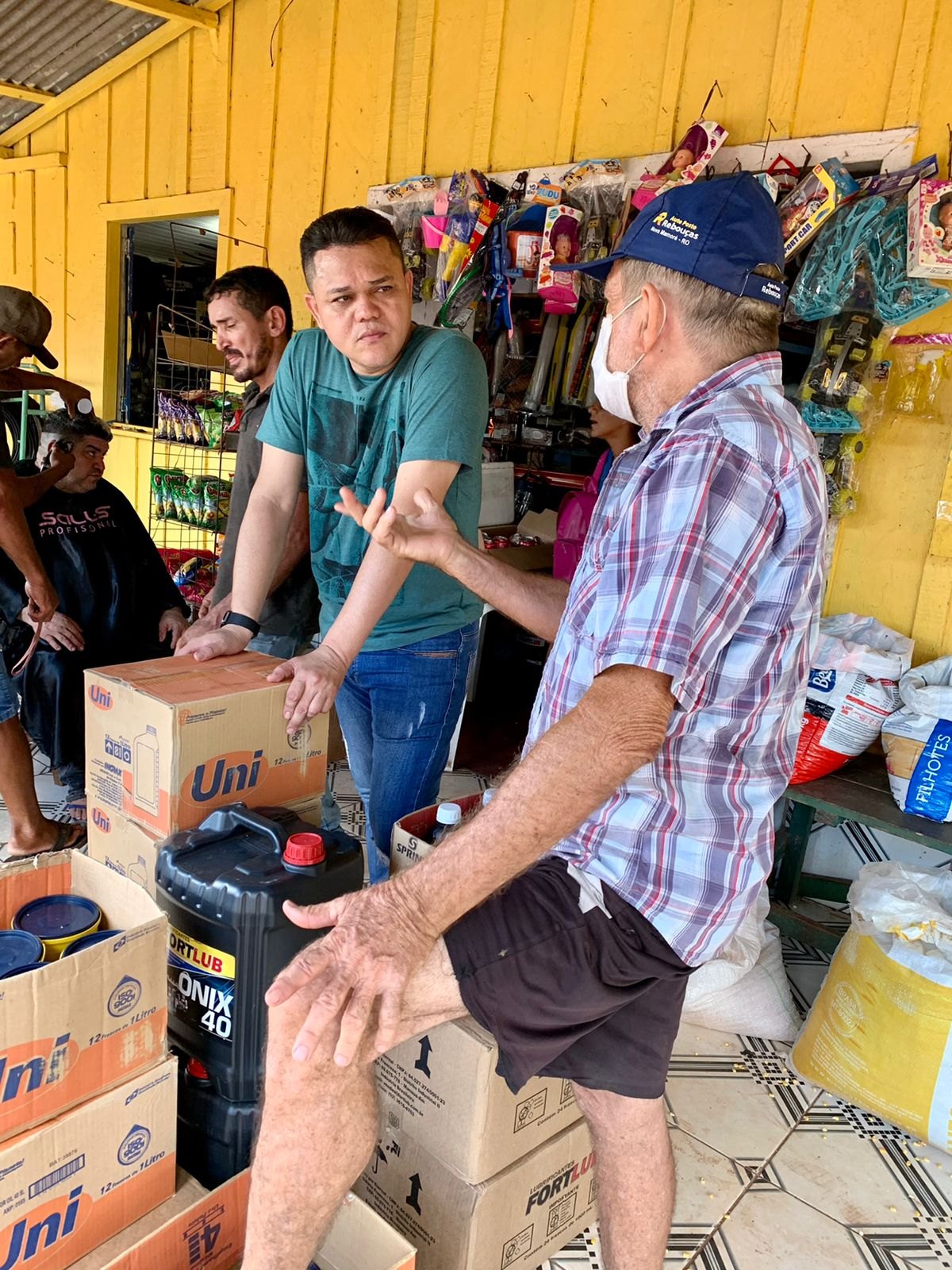 INFRAESTRUTURA: Vereador Isaque Machado visita distrito e ouve  moradores sobre necessidades
