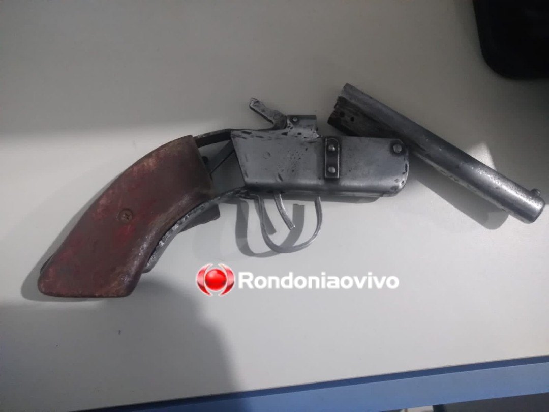 APANHOU: Vítima reage roubo e adolescente ladrão é surrado pela população