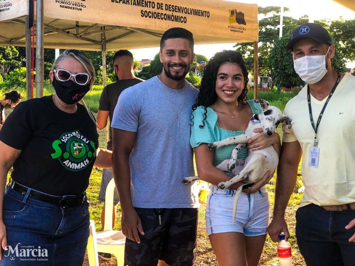 EM PORTO VELHO: Márcia Socorristas Animais Participa da 1ª Feira de Adoção de Cães e Gatos 
