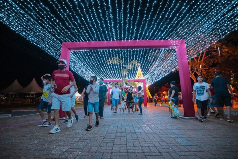 VANDALISMO: Prefeitura mostra destruição da decoração natalina em Porto Velho