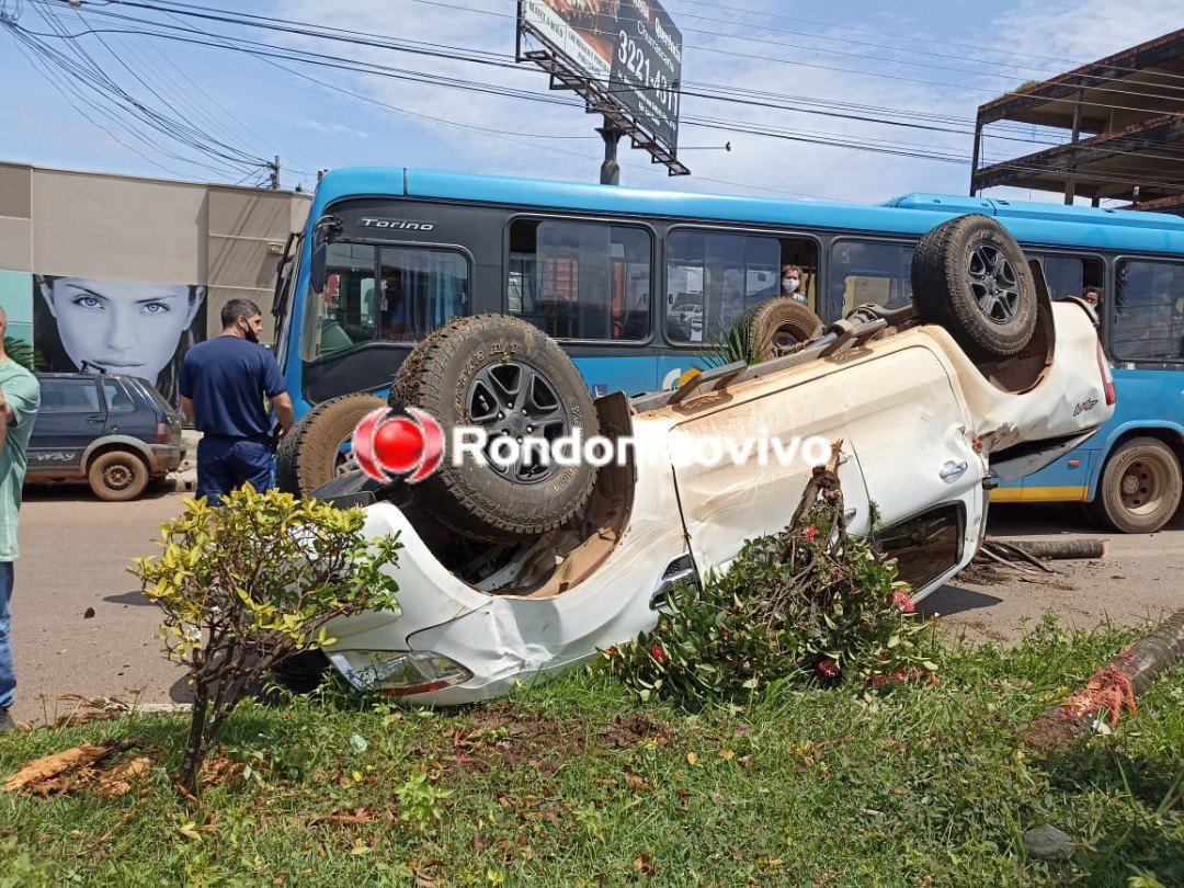 IMPRUDÊNCIA: Caminhonete capota após grave batida na Caúla em Porto Velho