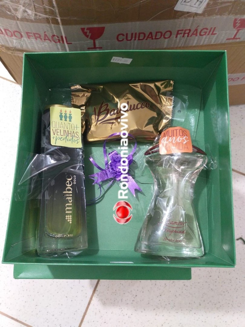 SÓ ÁGUA: Golpistas vendem perfumes falsificados para empresário e são presos