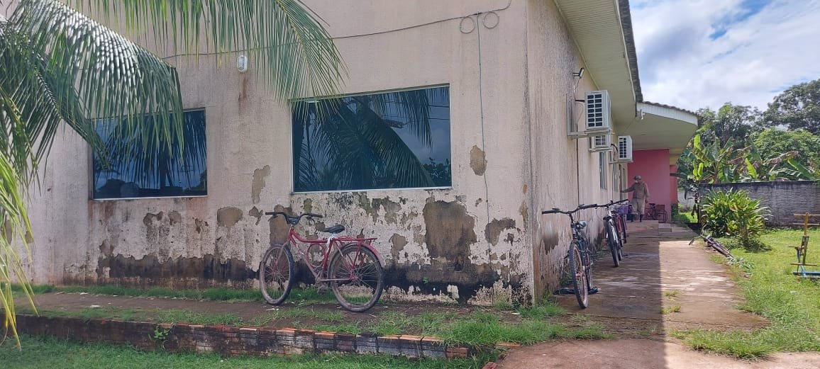 BAIXO MADEIRA: Vereadora Ellis Regina pede a reforma do posto de saúde do distrito de Calama