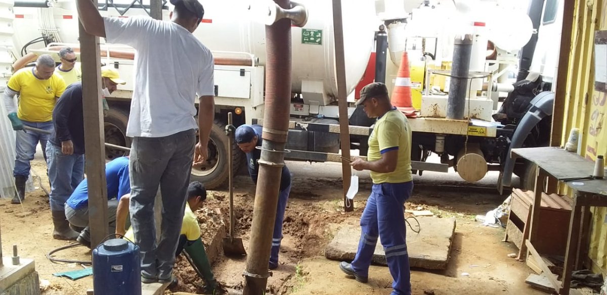 EDWILSON NEGREIROS: Prefeitura desentope bueiros na zona Sul após pedido de vereador