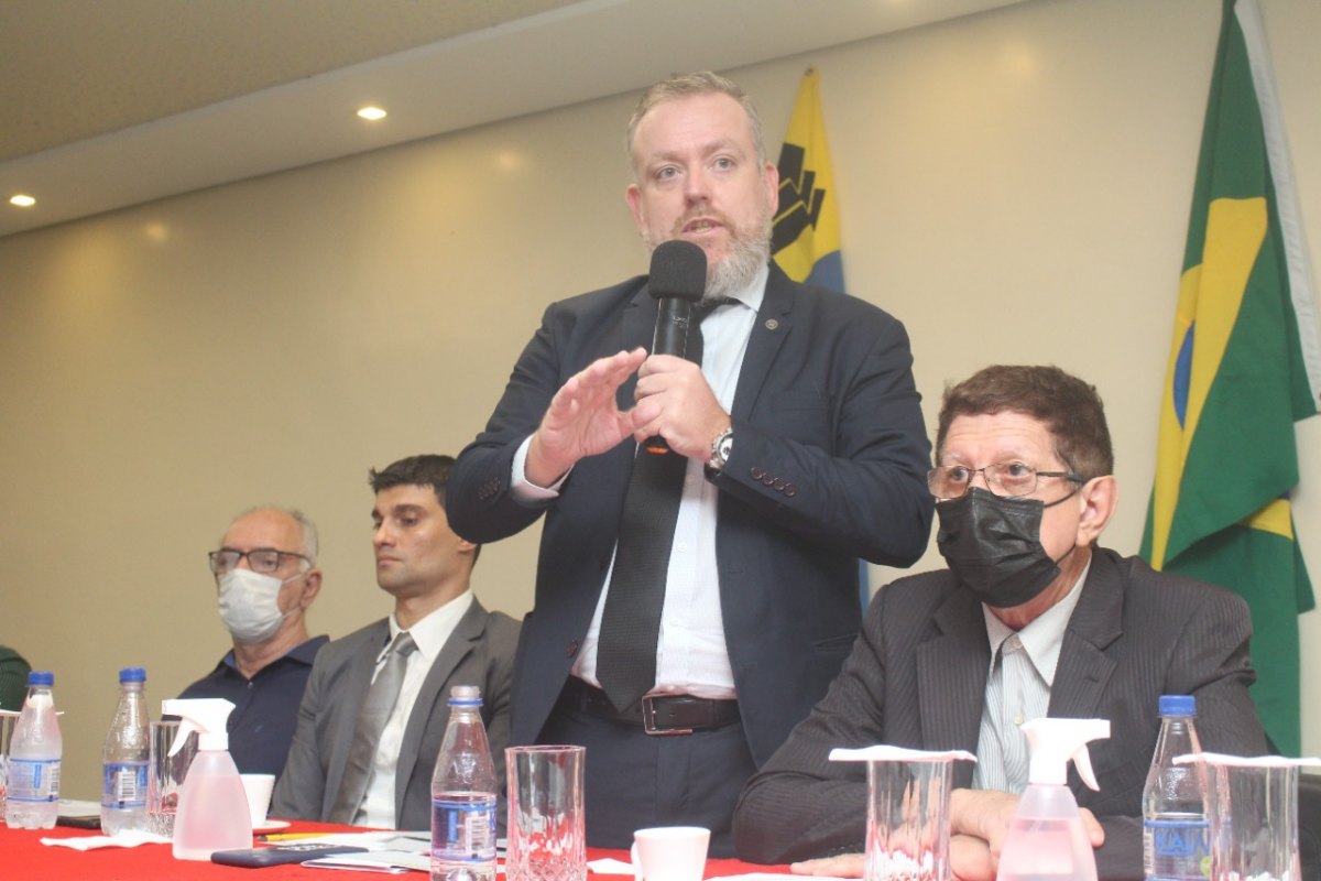 SUCESSO: Sindsef se reúne com senador Marcos Rogério e autoridades 