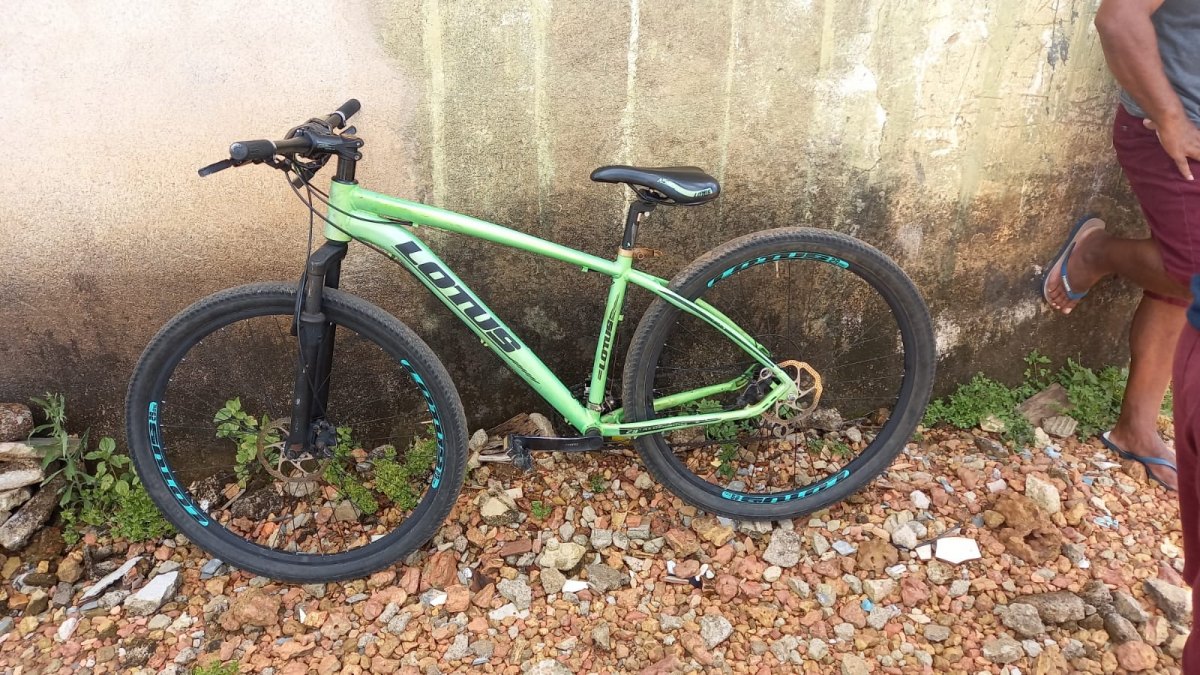 VEJA O VÍDEO: Assaltante é detido pela população após roubo na zona Leste