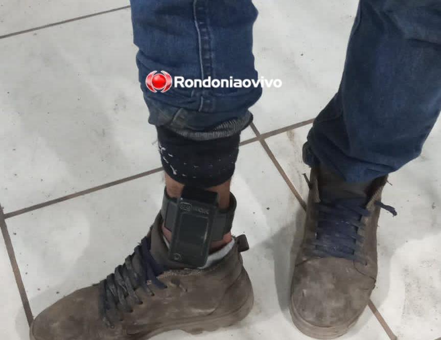 FORA DE ROTA: Apenado é flagrado com moto roubada e faca na cintura