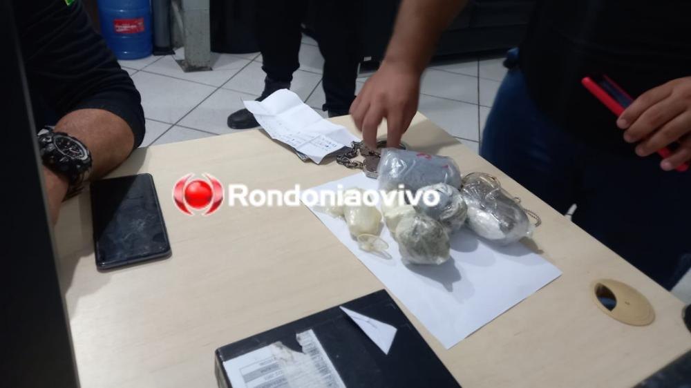 NO PRESÍDIO: Policiais penais flagram apenado recebendo várias porções de drogas