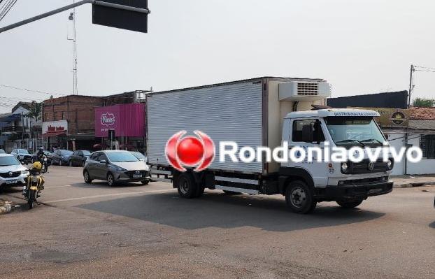 IMPRUDÊNCIA: Acidente com capotamento envolvendo três veículos é registrado na 'Duque'