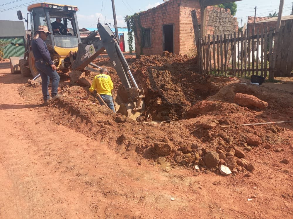 EDWILSON NEGREIROS: Prefeitura asfalta 12 ruas do Bairro Socialista, na zona Leste 