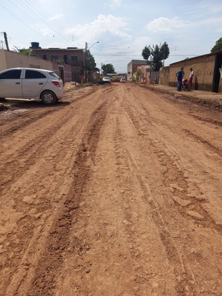 EDWILSON NEGREIROS: Prefeitura asfalta 12 ruas do Bairro Socialista, na zona Leste 
