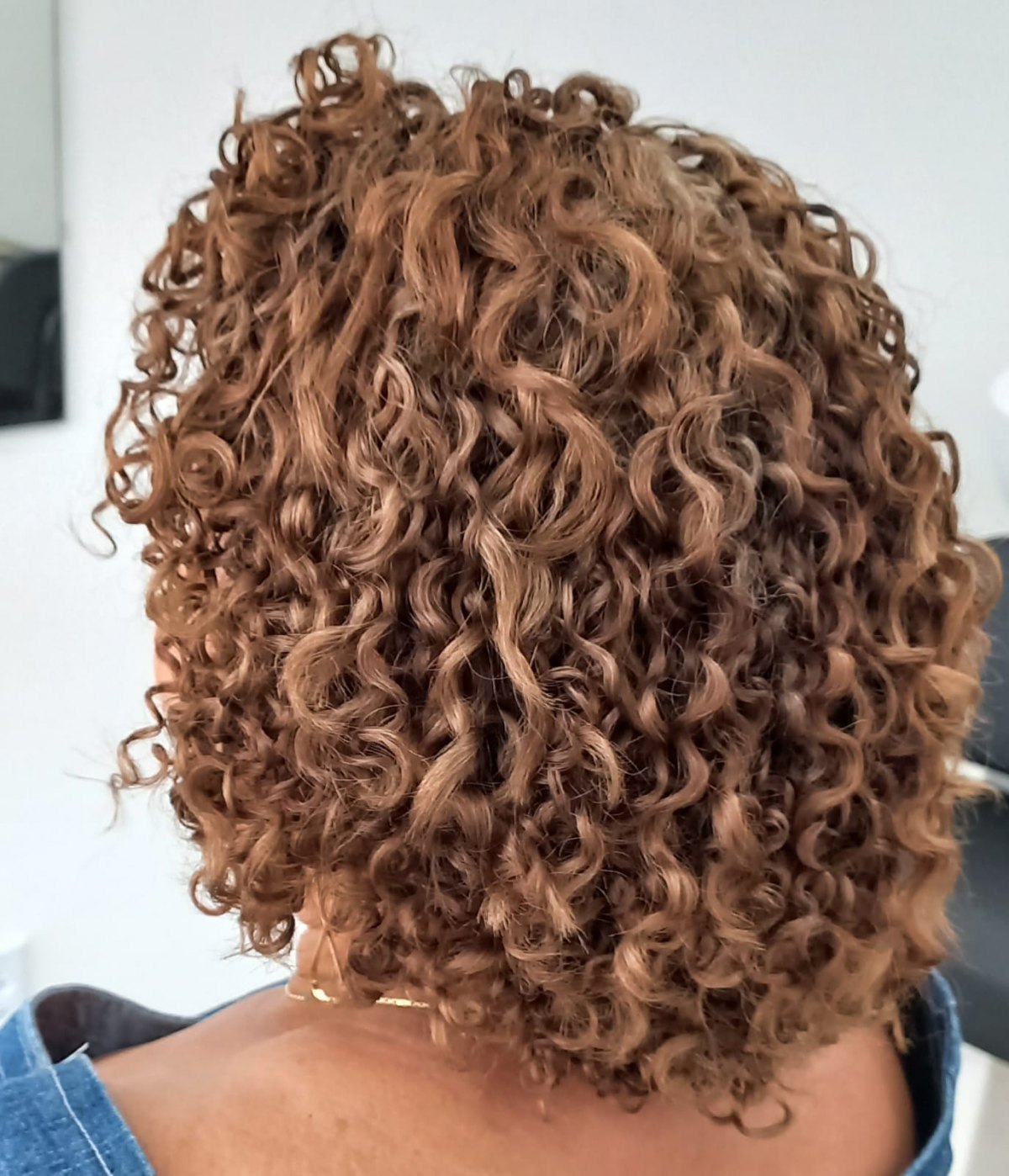 Venha conferir o pacote especial 'Outubro Rosa' do salão Encantos da Anni 