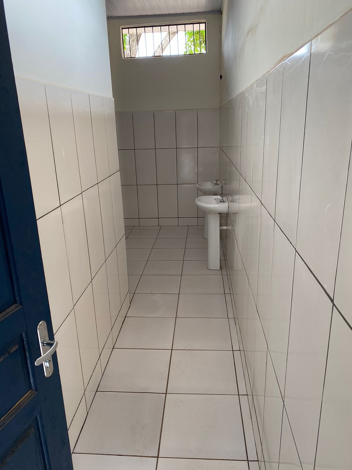 SKATE PARK: A pedido da vereadora Ellis Regina, Prefeitura reforma banheiros públicos