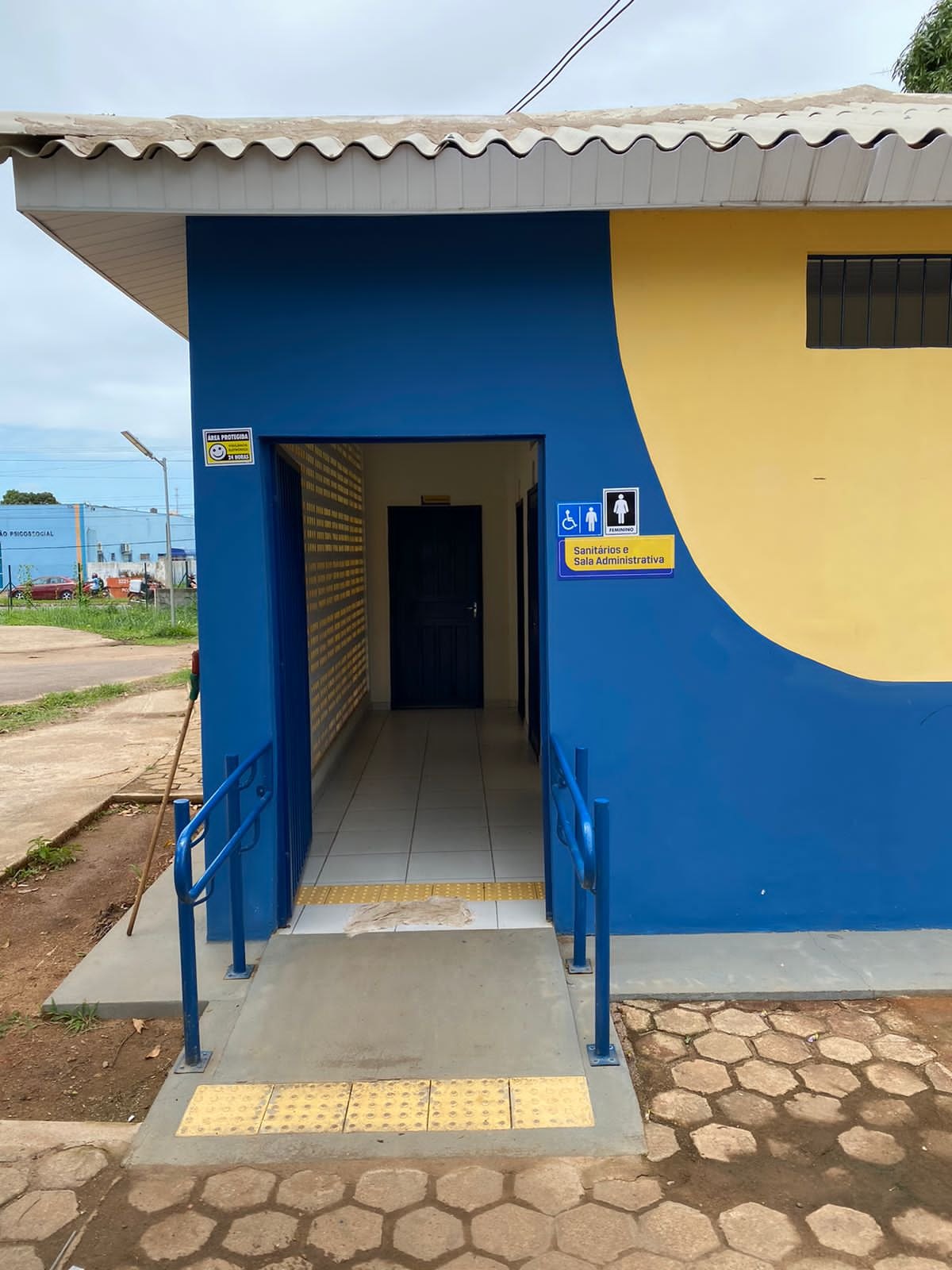 SKATE PARK: A pedido da vereadora Ellis Regina, Prefeitura reforma banheiros públicos