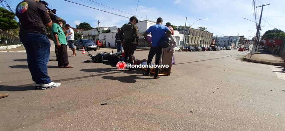 COLISÃO: Casal de irmãos fica ferido após acidente entre moto e caminhão na 7 de Setembro 