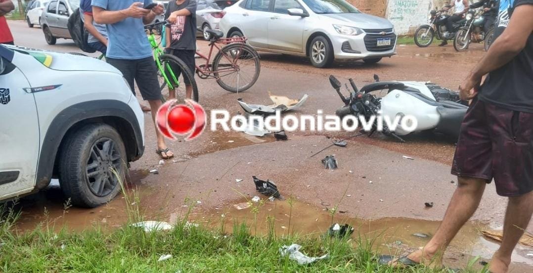 GRAVE COLISÃO: Moto de alta cilindrada e carro de aplicativo se chocam em cruzamento 