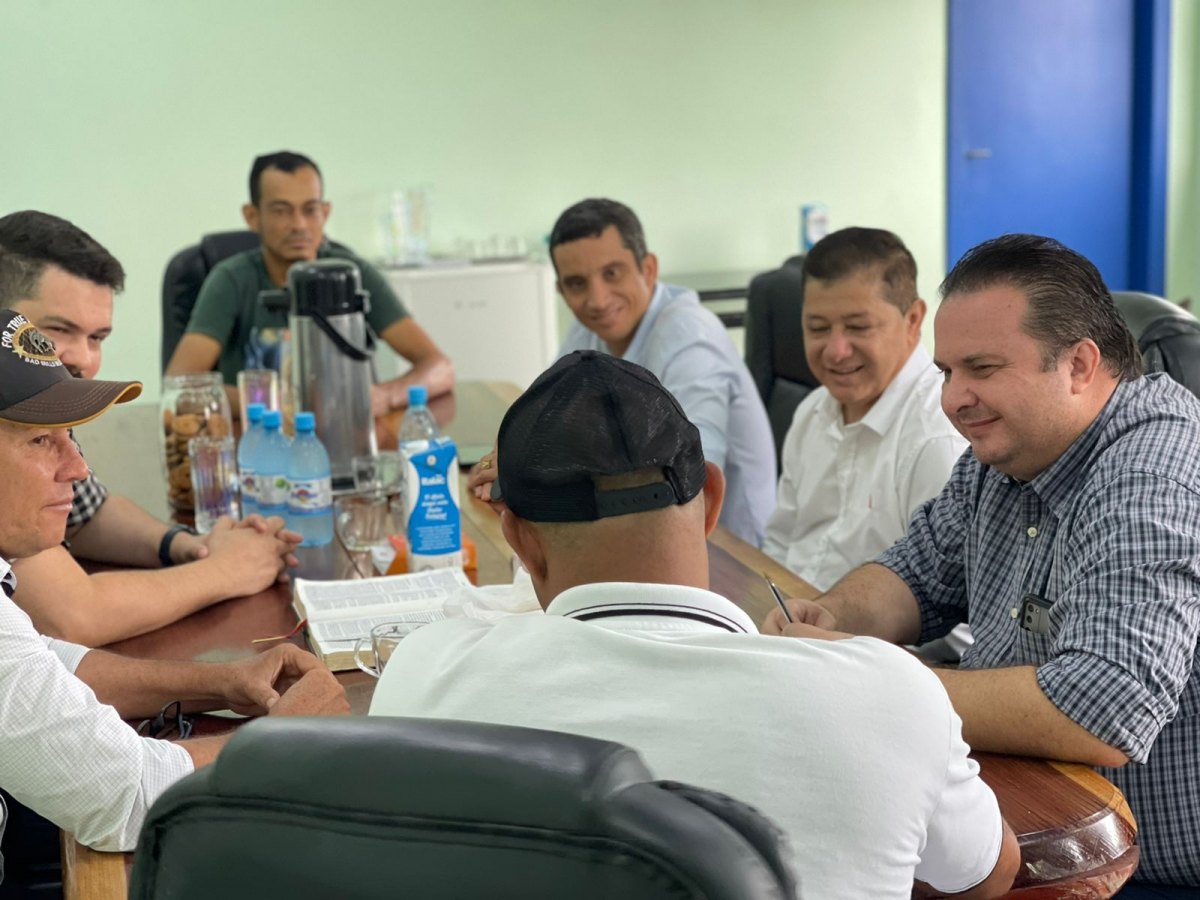 LUÍS DO HOSPITAL: Deputado visita município de Theobroma para levar soluções para região 