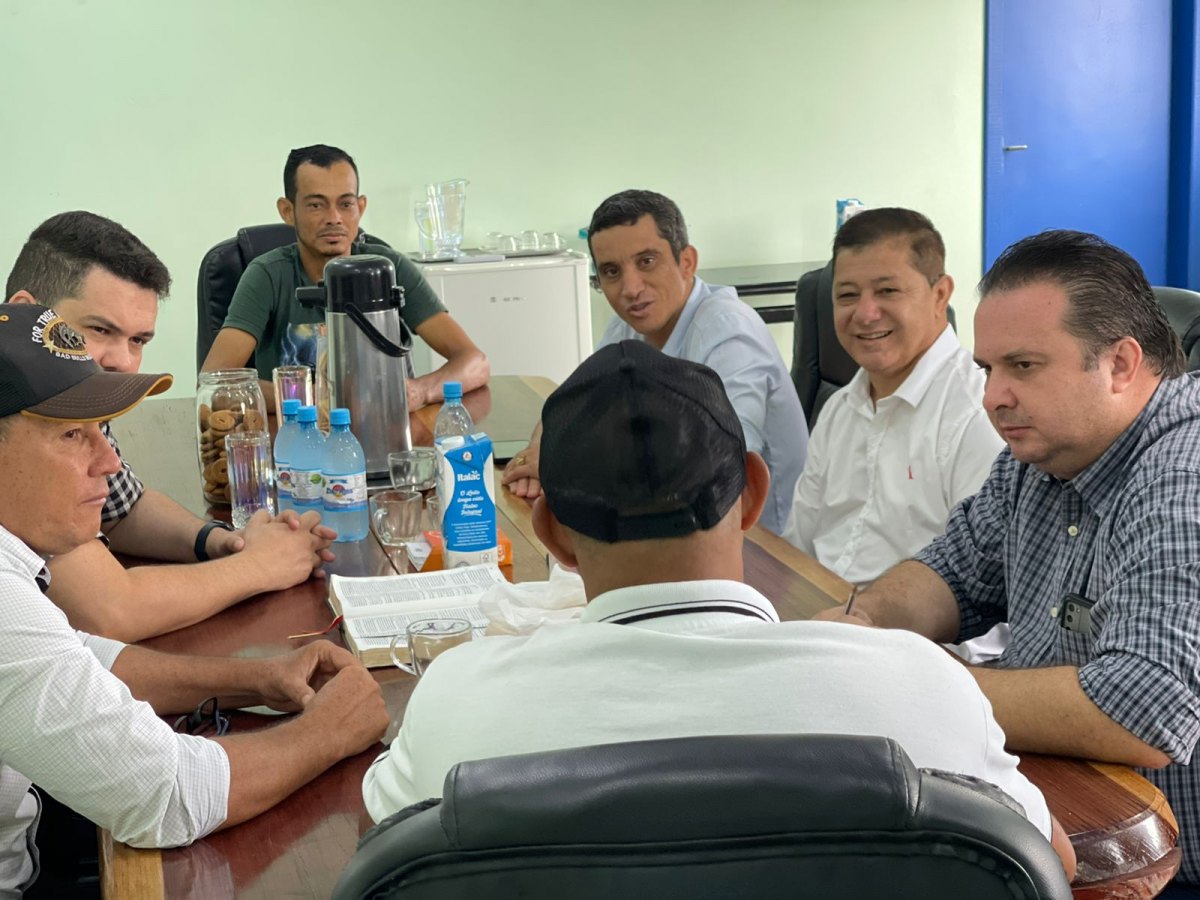 LUÍS DO HOSPITAL: Deputado visita município de Theobroma para levar soluções para região 